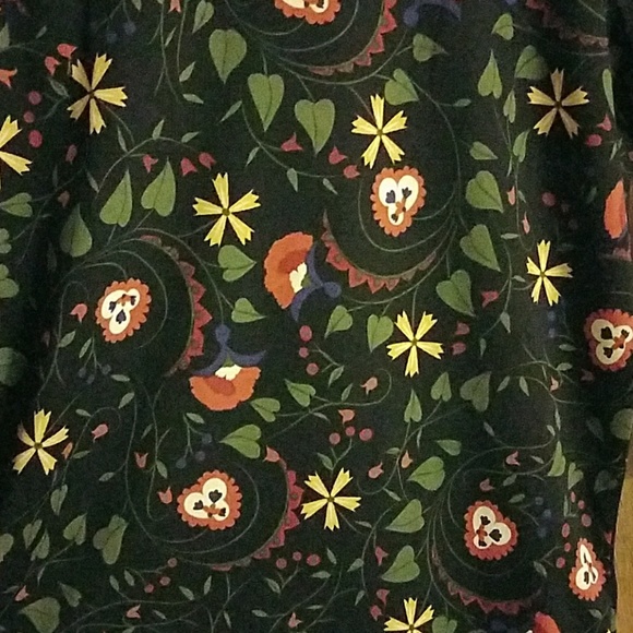 Lularoe Randy Tee - Picture 2 of 5